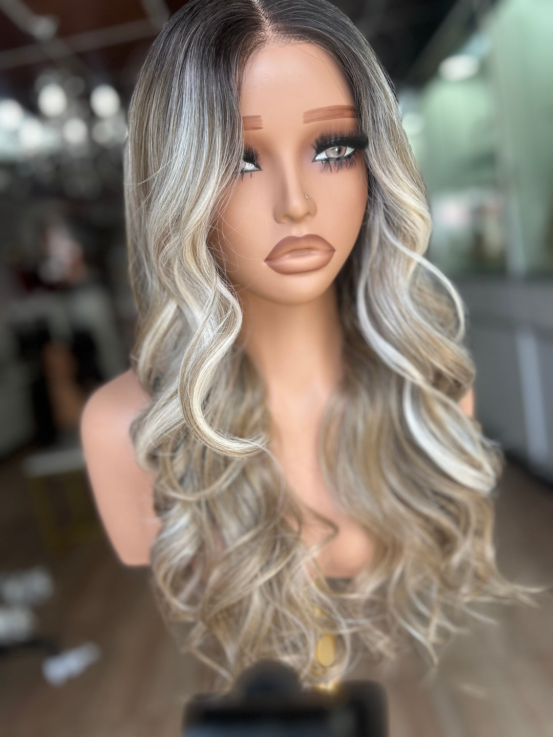 The Alessia – Soft Blonde Waves
