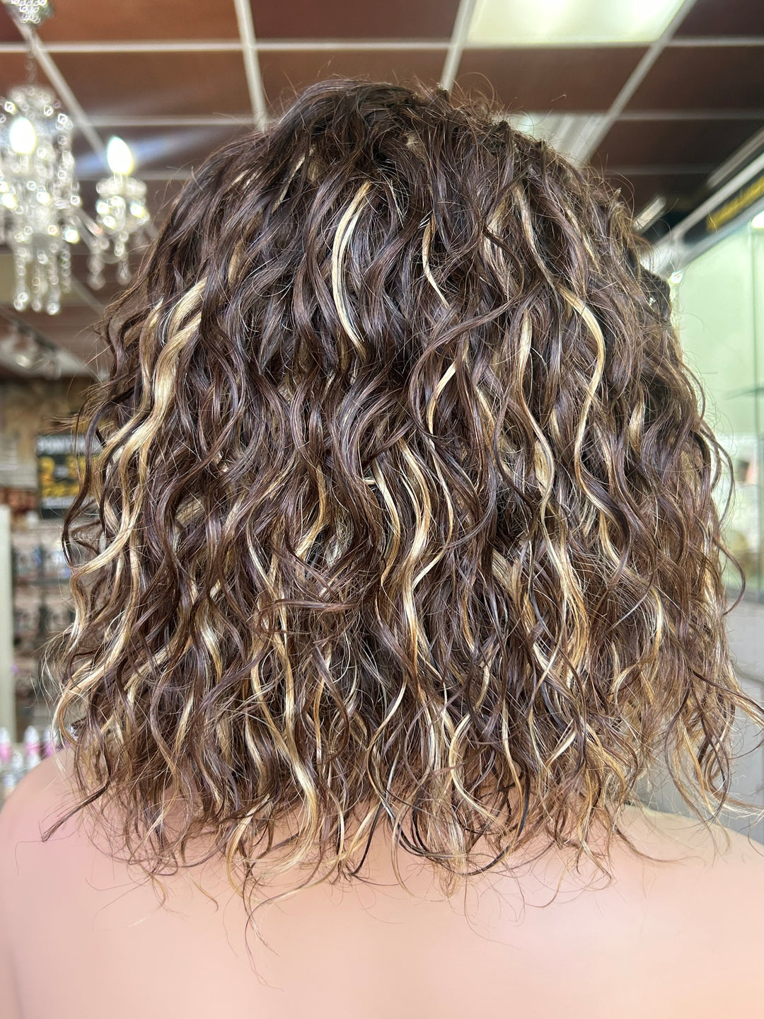 Caramel Crush Curly Bob – Ready-to-Wear Wig