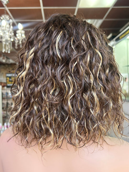 Caramel Crush Curly Bob – Ready-to-Wear Wig