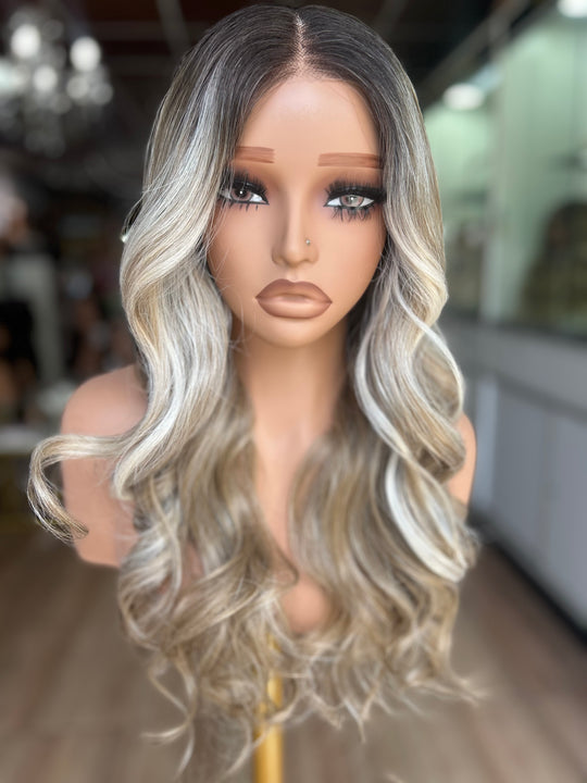 The Alessia – Soft Blonde Waves
