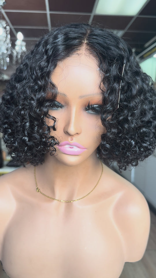 Nia Curly Bob